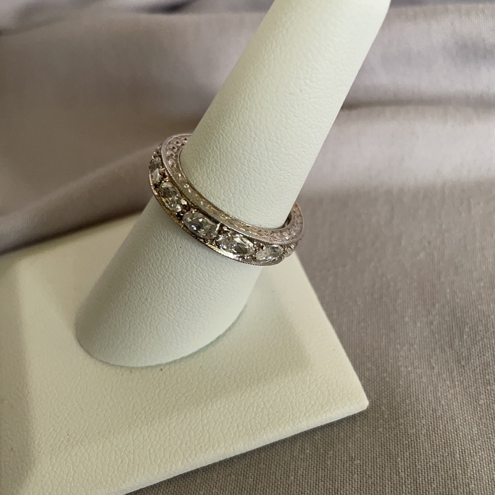 Diamond Ring - Picture 5 of 10